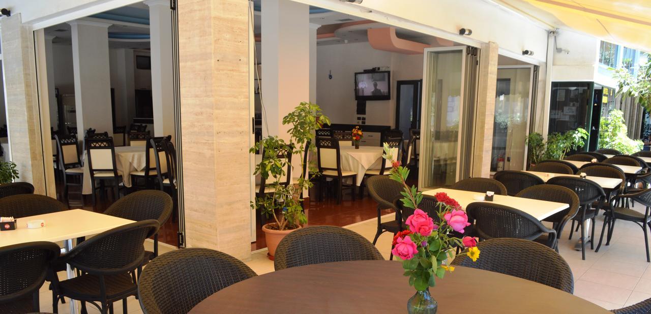 Hotel Riviera Драч Екстериор снимка