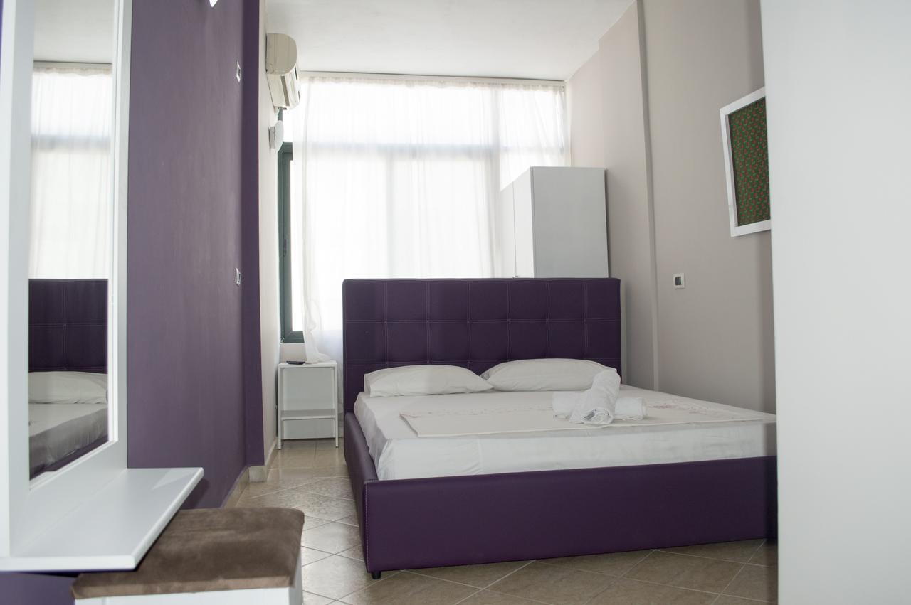 Hotel Riviera Драч Екстериор снимка