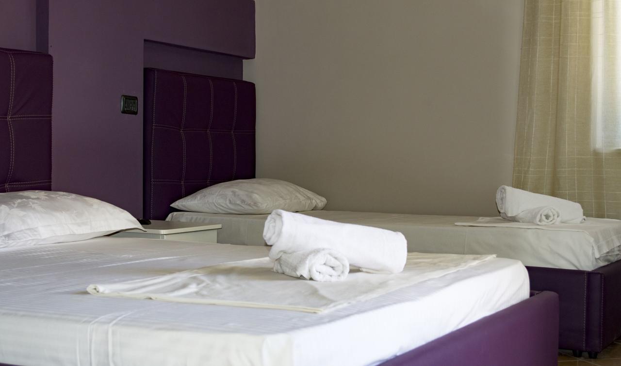 Hotel Riviera Драч Екстериор снимка