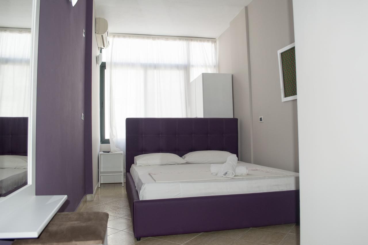 Hotel Riviera Драч Екстериор снимка