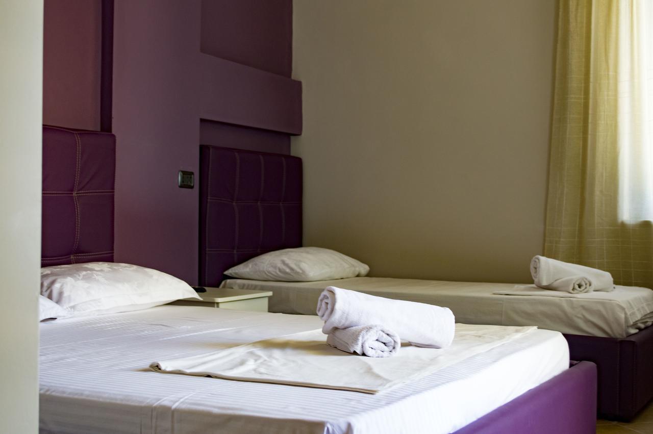 Hotel Riviera Драч Екстериор снимка