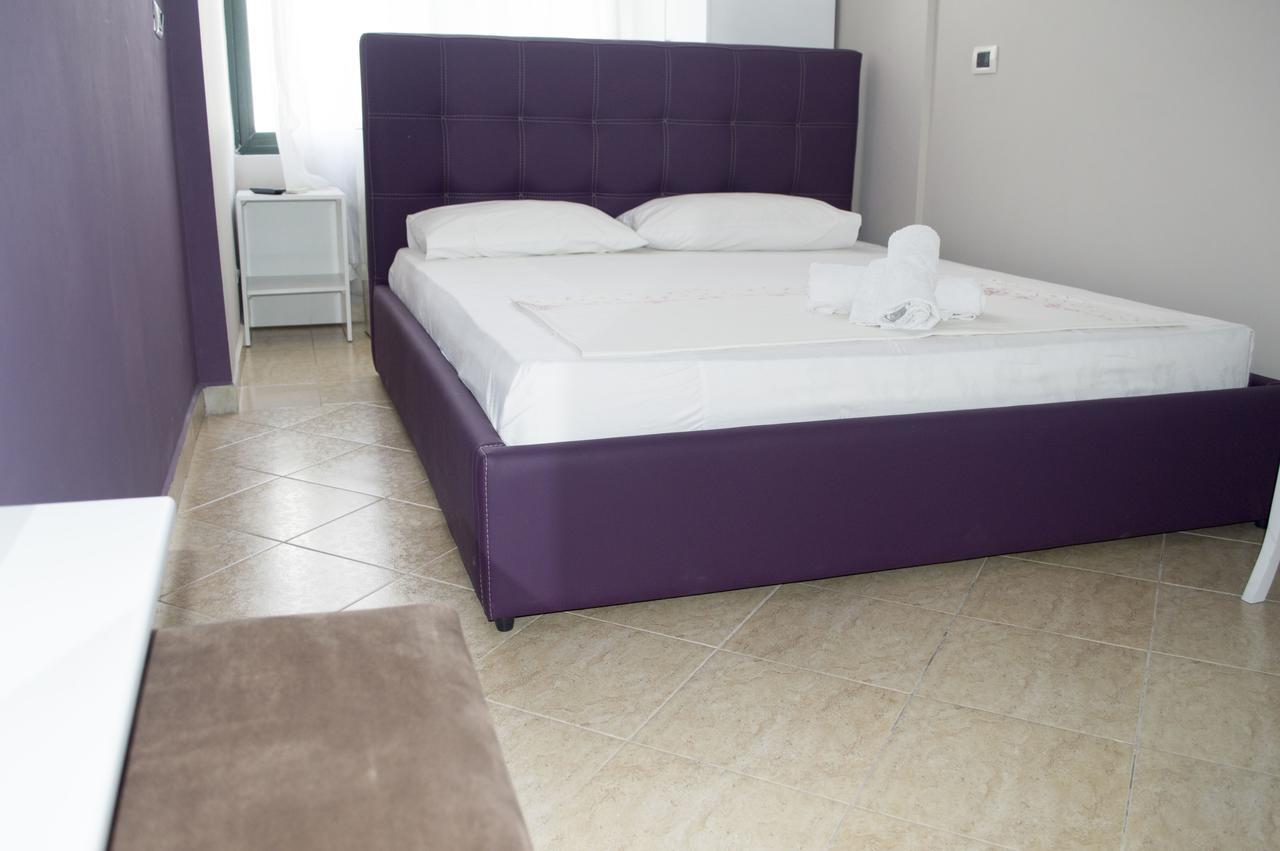 Hotel Riviera Драч Екстериор снимка