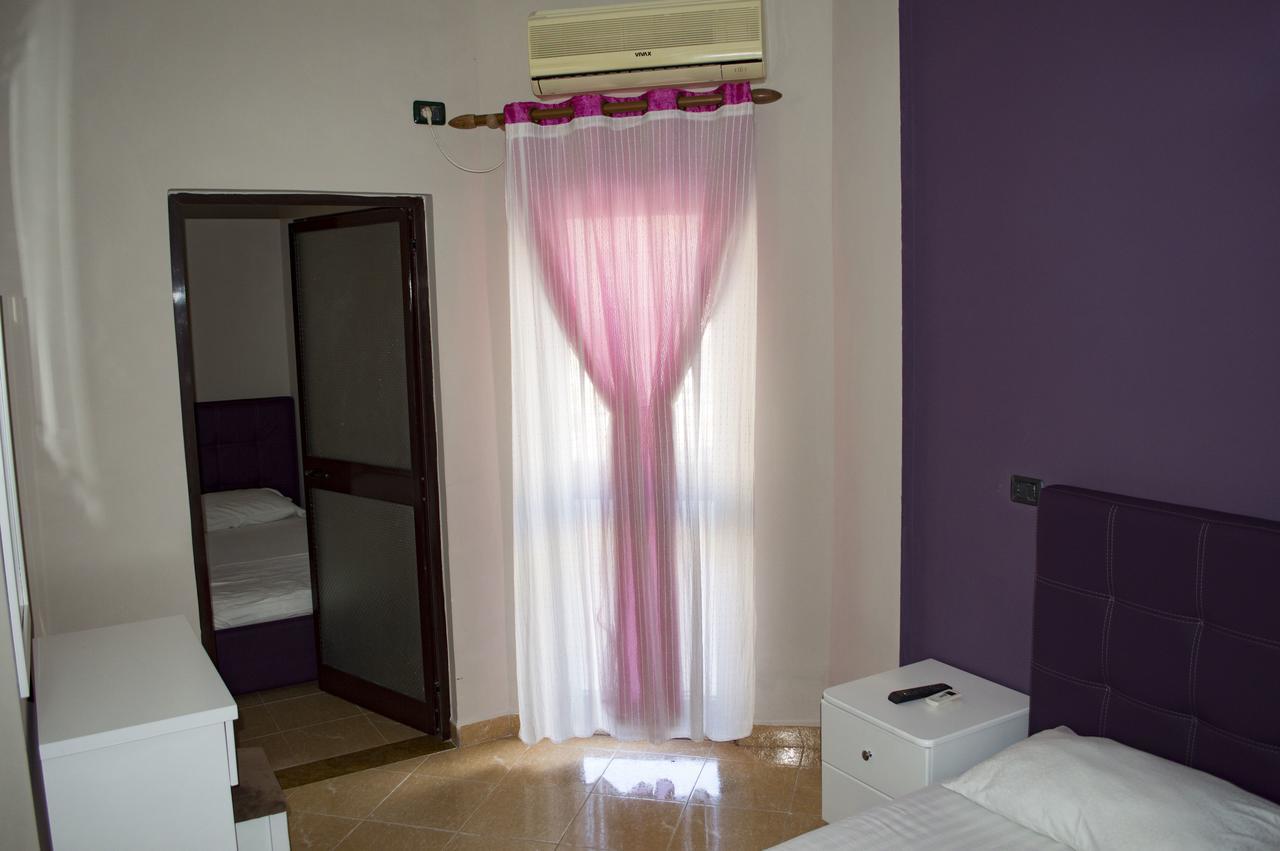 Hotel Riviera Драч Екстериор снимка
