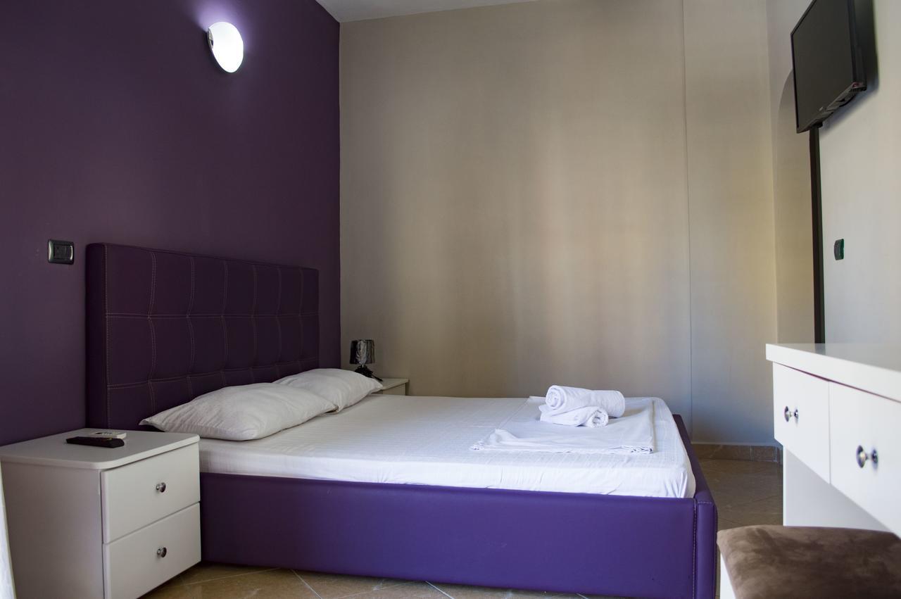 Hotel Riviera Драч Екстериор снимка