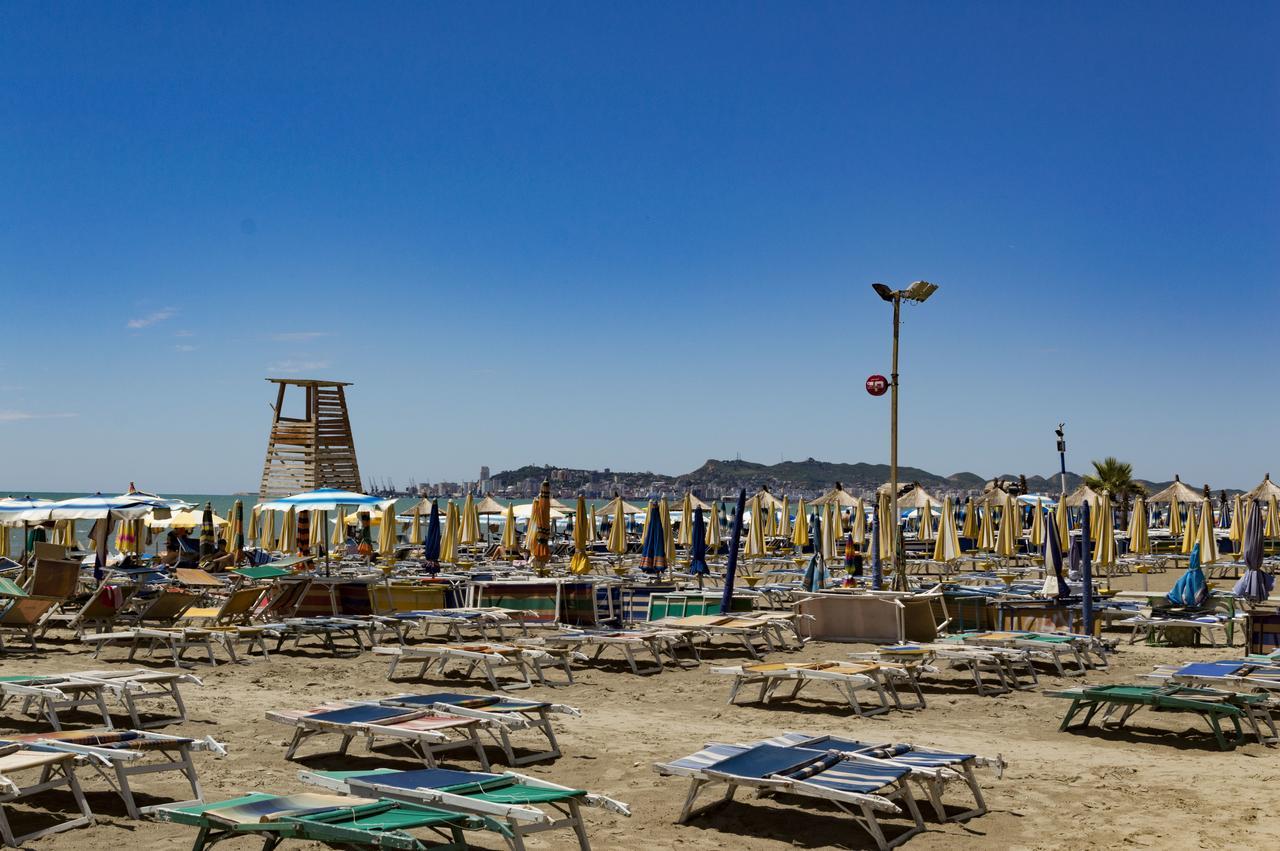 Hotel Riviera Драч Екстериор снимка