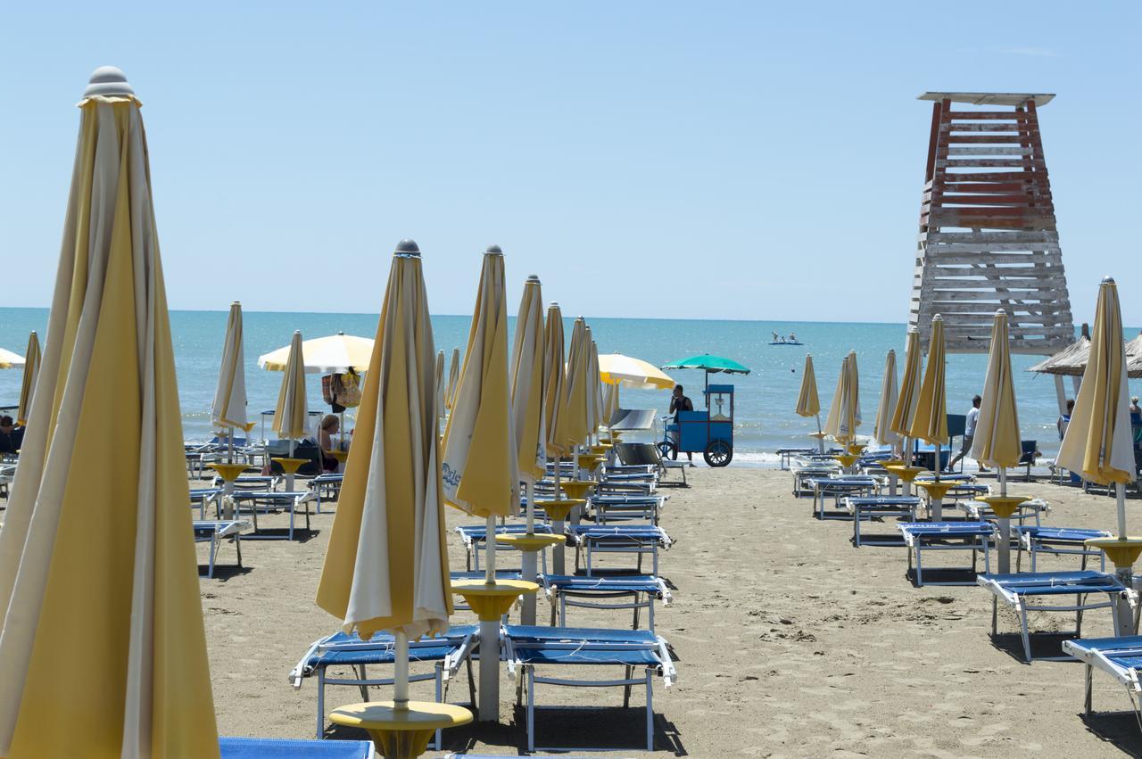 Hotel Riviera Драч Екстериор снимка