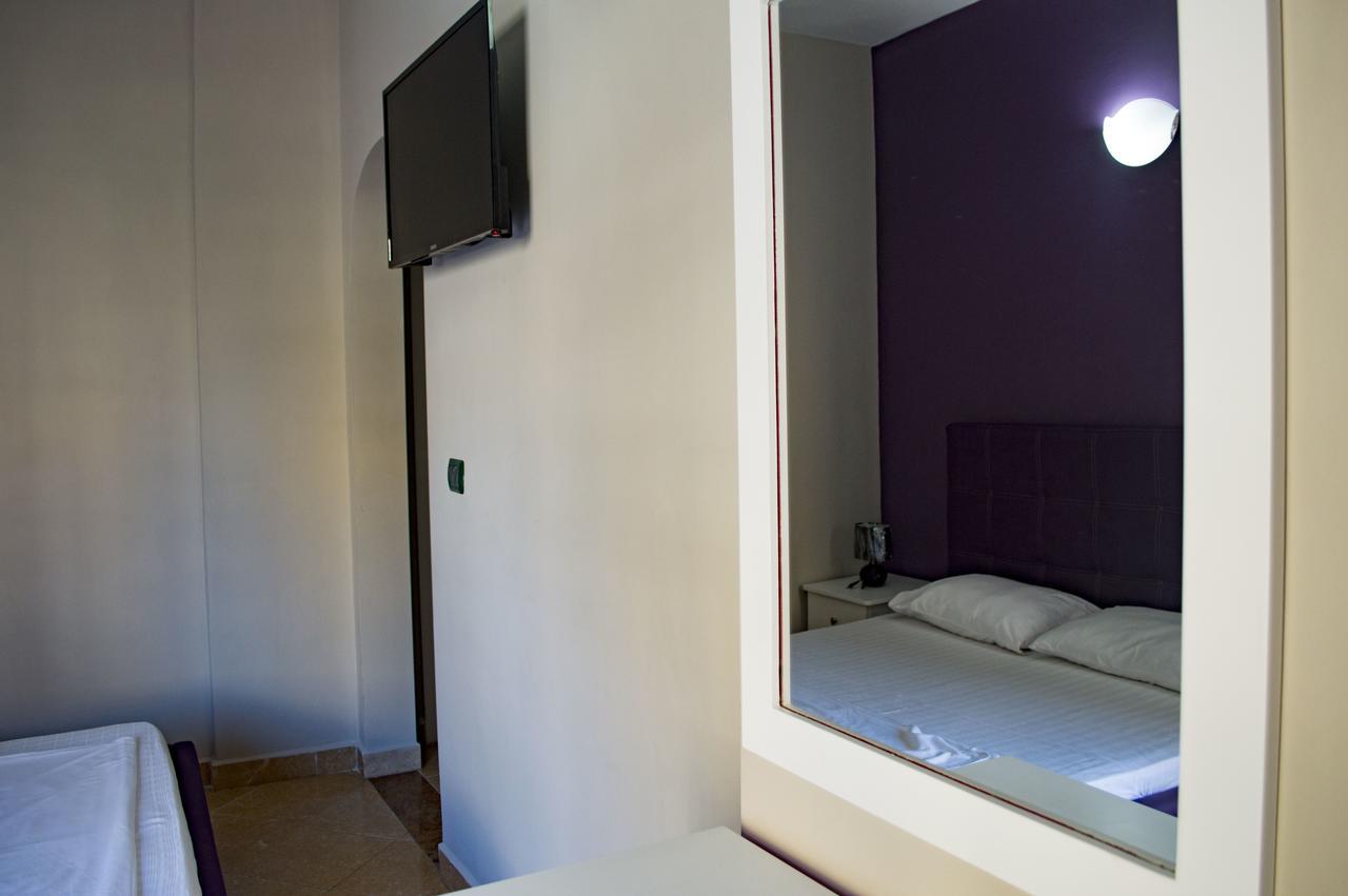 Hotel Riviera Драч Екстериор снимка